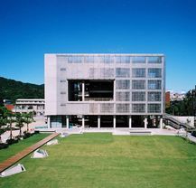 N棟圖書館正面1